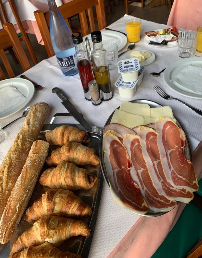 Hostal Tarres Anglés Kültér fotó