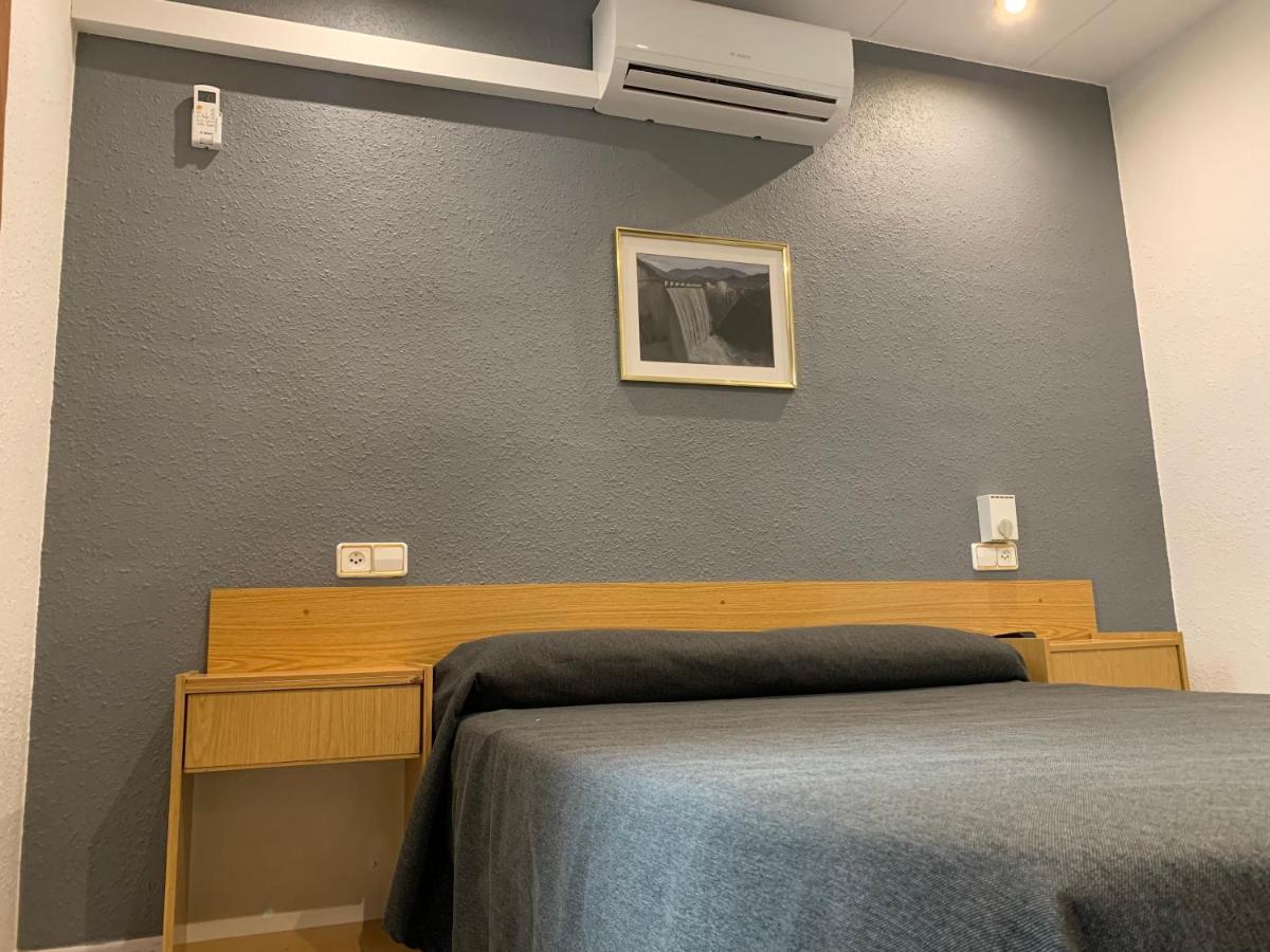 Hostal Tarres Anglés Kültér fotó