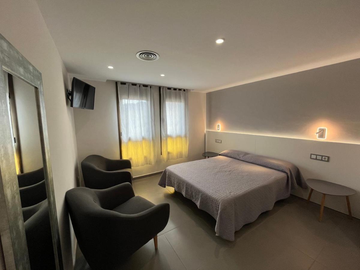 Hostal Tarres Anglés Kültér fotó
