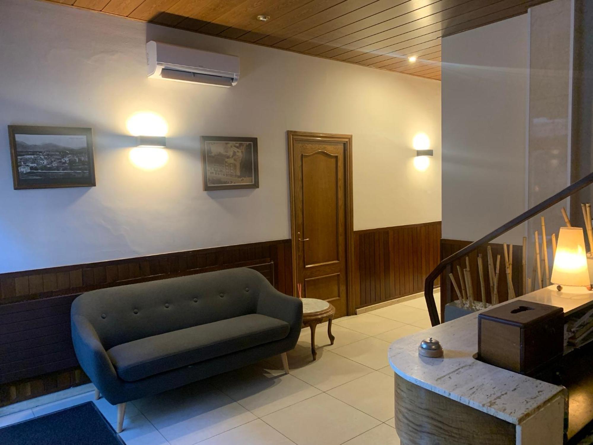 Hostal Tarres Anglés Kültér fotó