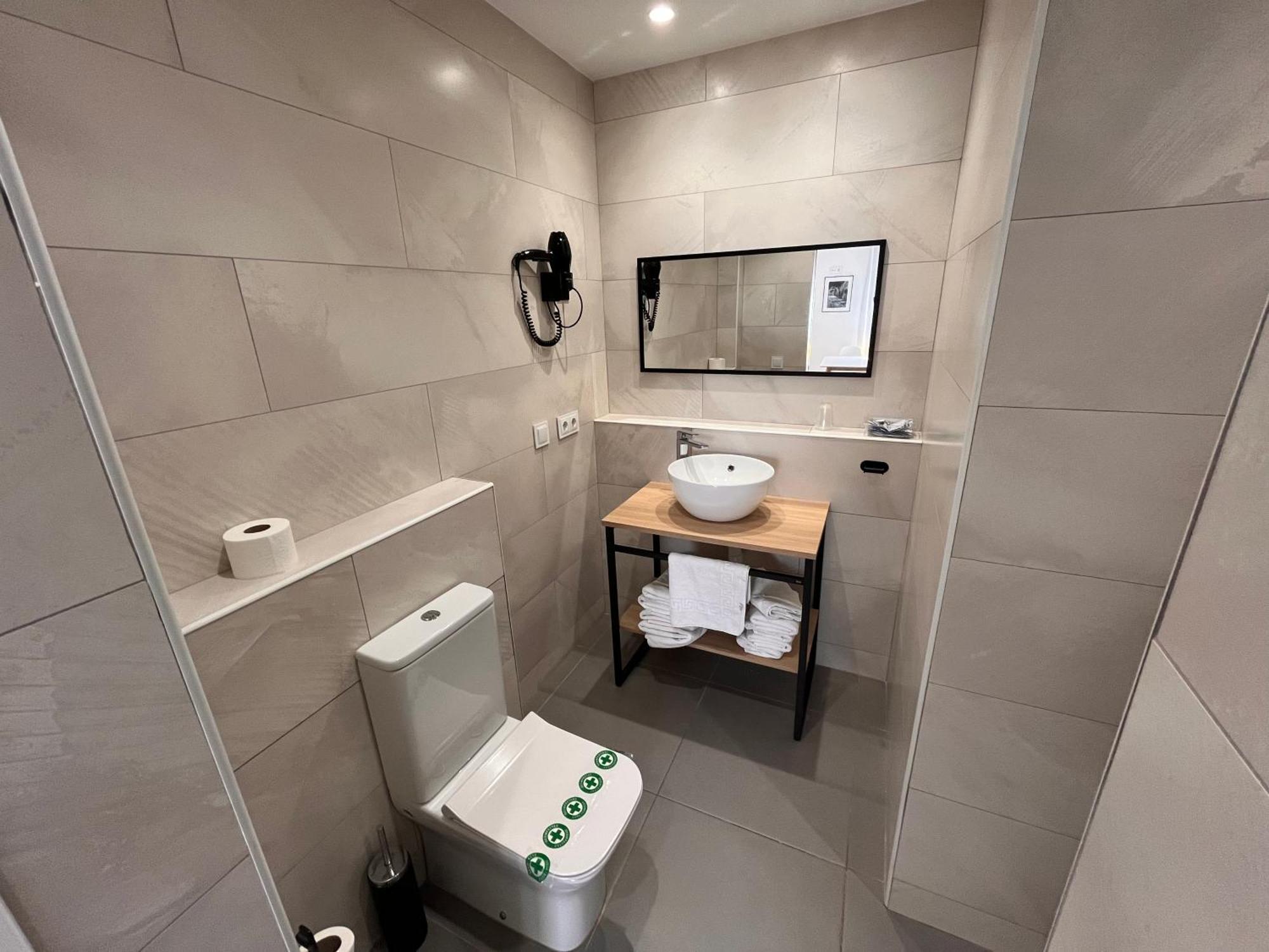 Hostal Tarres Anglés Kültér fotó