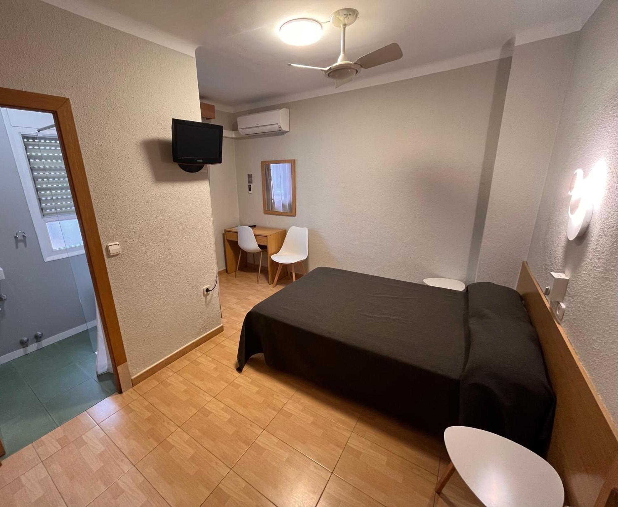 Hostal Tarres Anglés Kültér fotó