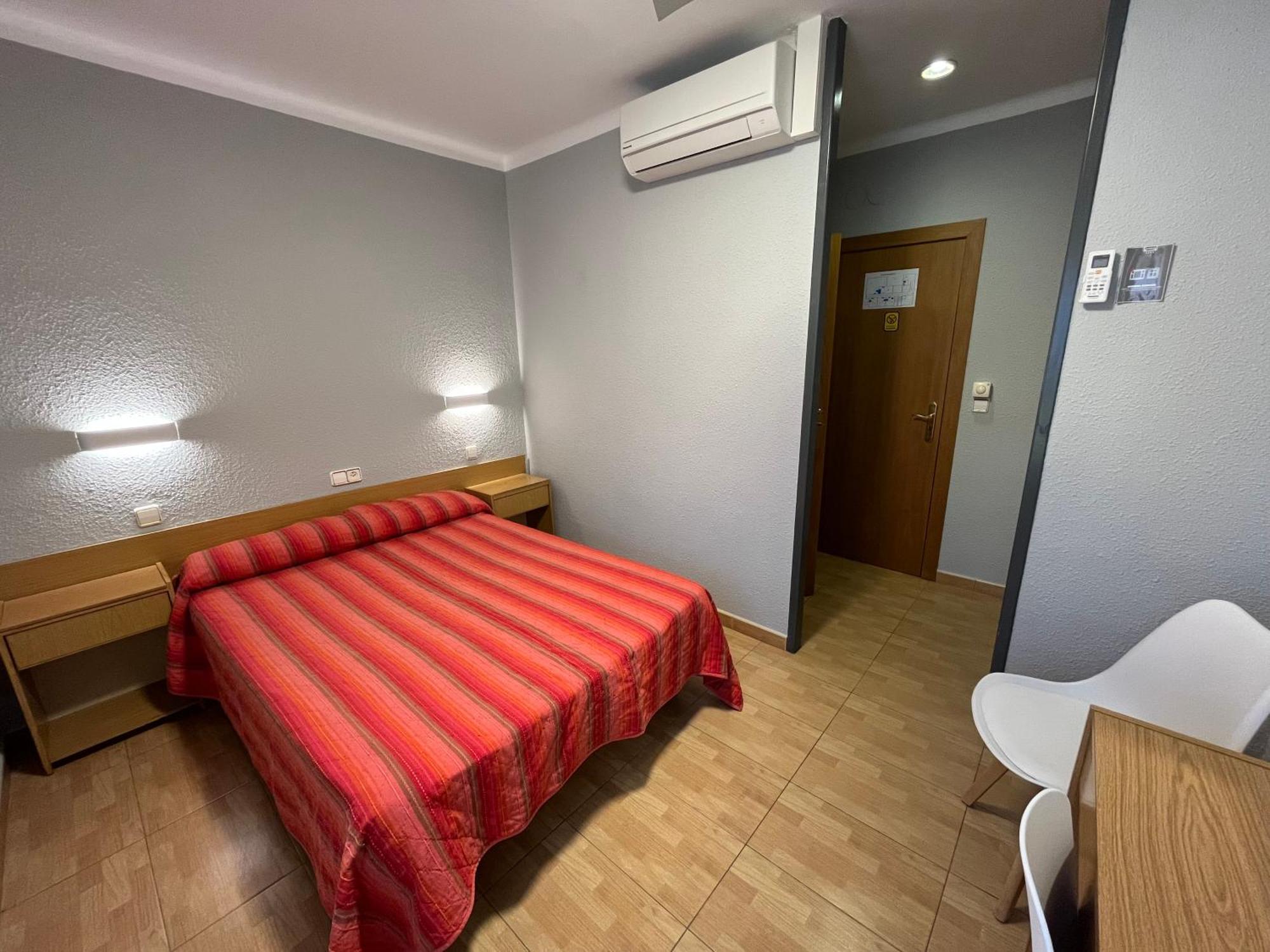Hostal Tarres Anglés Kültér fotó