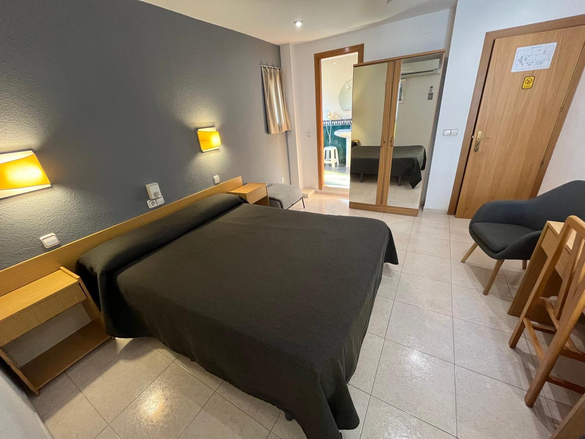 Hostal Tarres Anglés Szoba fotó