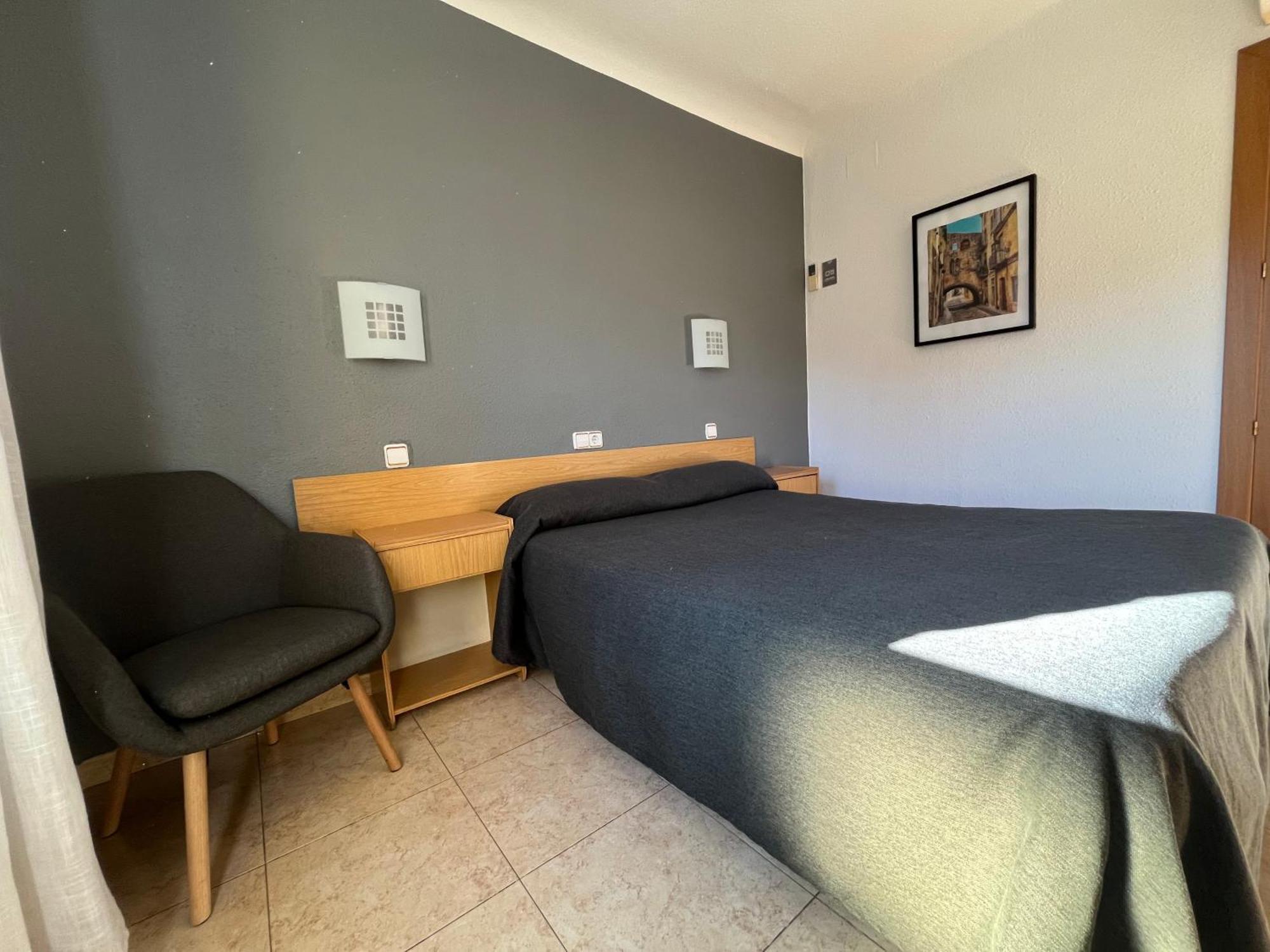 Hostal Tarres Anglés Szoba fotó