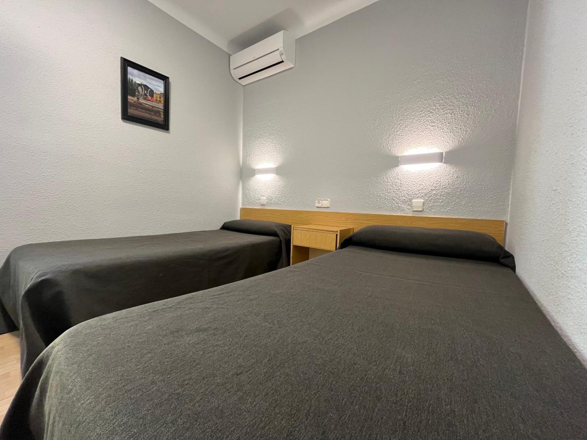 Hostal Tarres Anglés Kültér fotó
