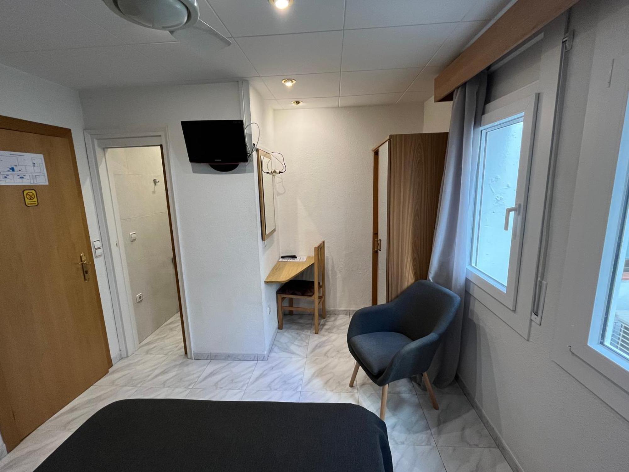 Hostal Tarres Anglés Szoba fotó