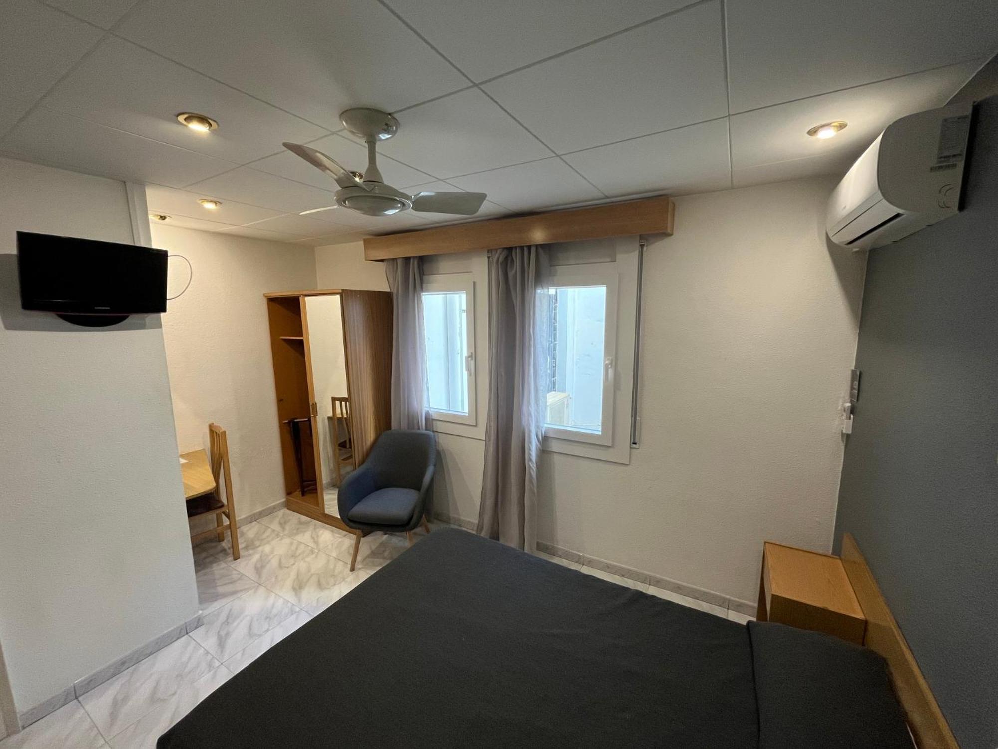 Hostal Tarres Anglés Szoba fotó
