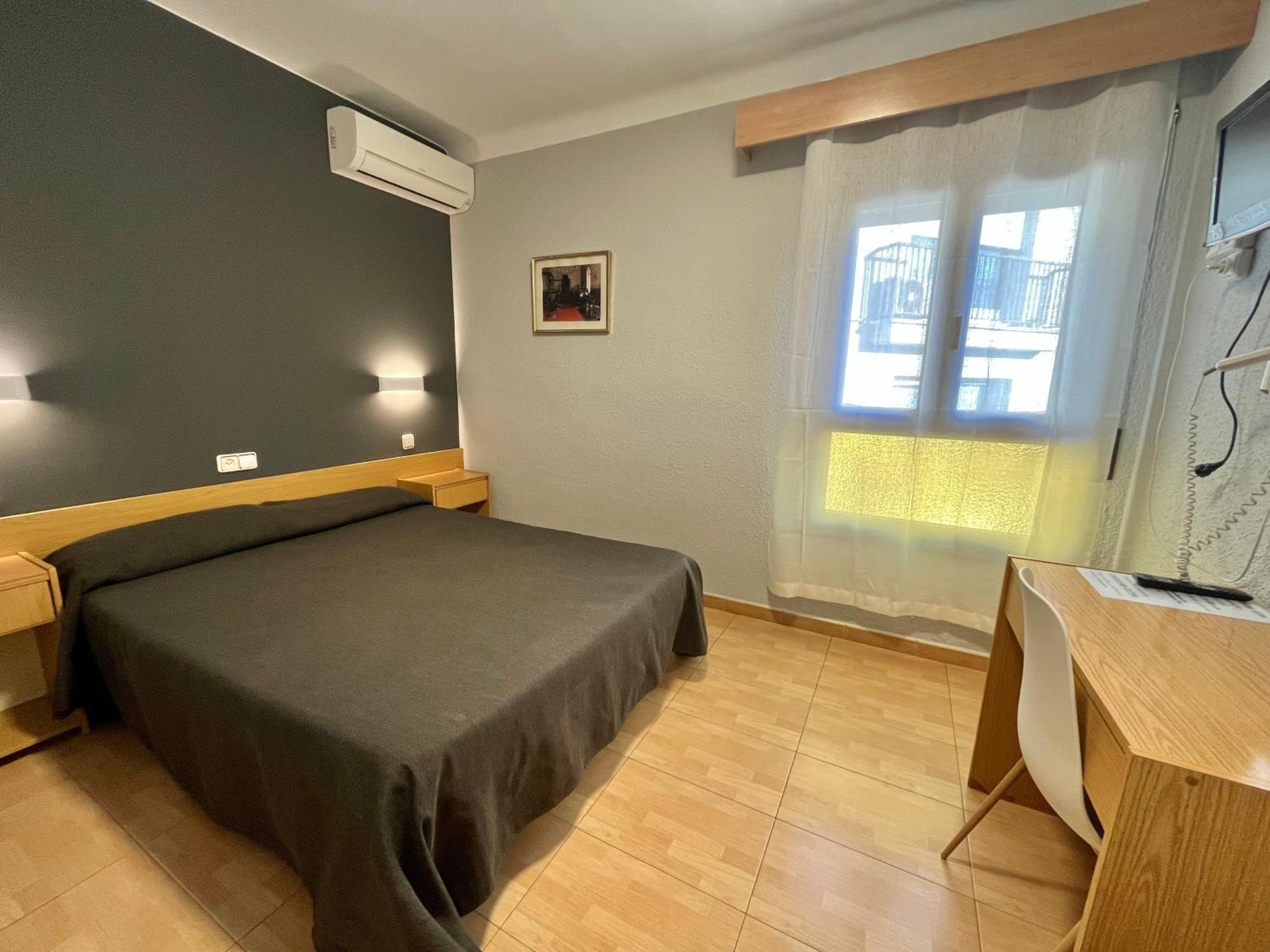 Hostal Tarres Anglés Kültér fotó